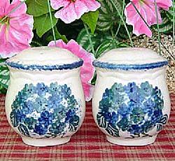 Stoneware Pottery Salt and Pepper Shaker Set